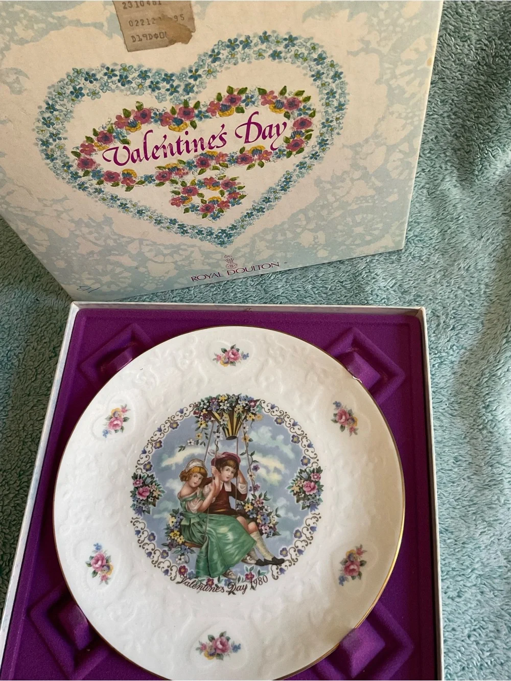 Royal Doulton White, Gold & Green Valentine’s Day Decorative Plate